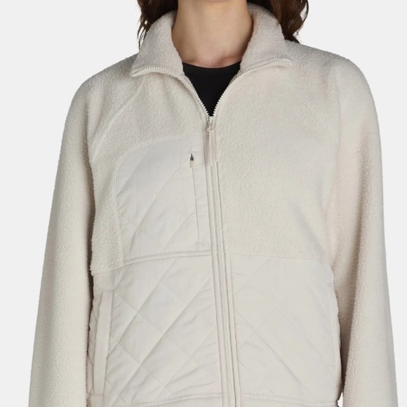 Avia Women's Quilted Fleece Jacket - Picture 2 of 5